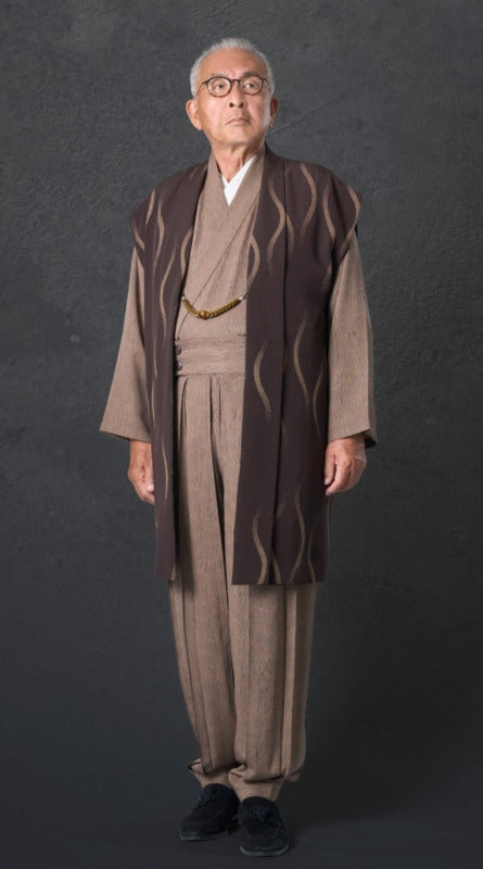 [High-Quality Silk Fabric Kimono Suit] Hikita Tatewaku Pattern / Brown